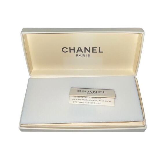 Chanel Paris No 5 Perfume and Bar Soap Set - Picture 4 of 6